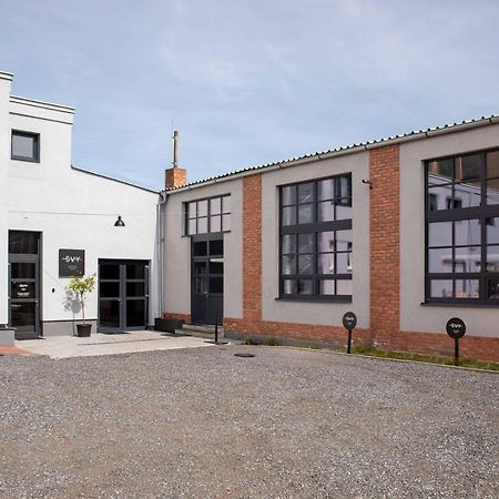 Boutique Hotel Mezi Svy Hradec Kralove Exterior photo